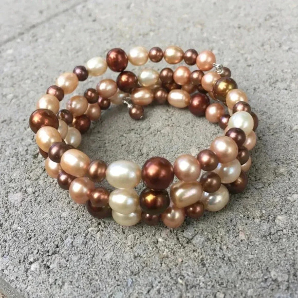 Pearl Bracelet, Brown Pearls, Cuff Bracelet, Memory Wire Bracelet, Mothers Gift - Picture 3 of 5